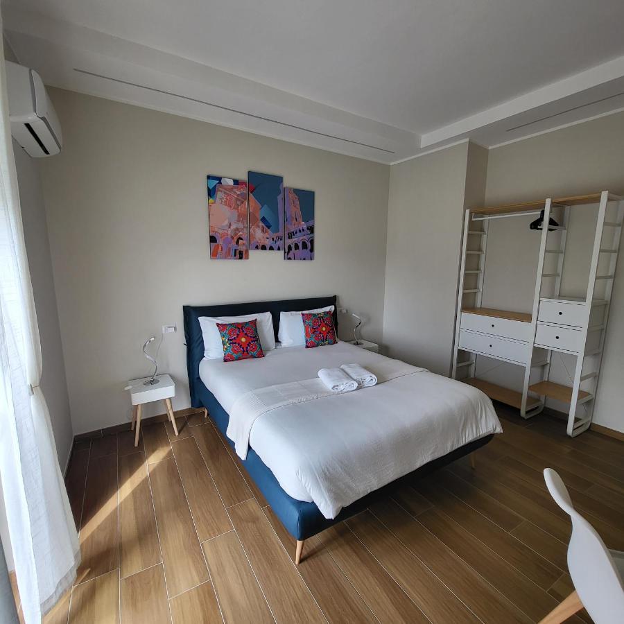 B&B Salerno Urban Suite 57 Buitenkant foto