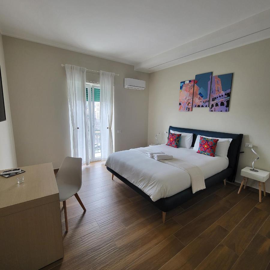 B&B Salerno Urban Suite 57 Buitenkant foto