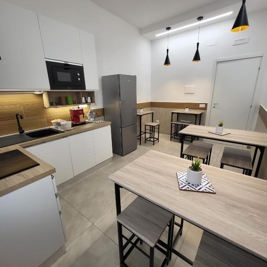 B&B Salerno Urban Suite 57 Buitenkant foto