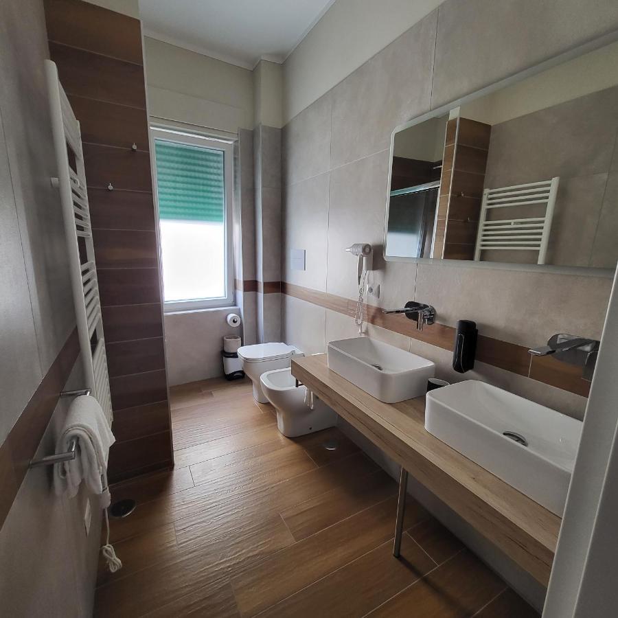 B&B Salerno Urban Suite 57 Buitenkant foto