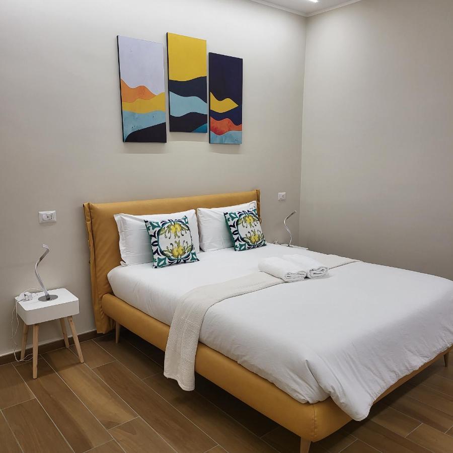 B&B Salerno Urban Suite 57 Buitenkant foto